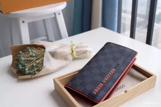 First bag ru Louis Vuitton Wallet Brazza 0528